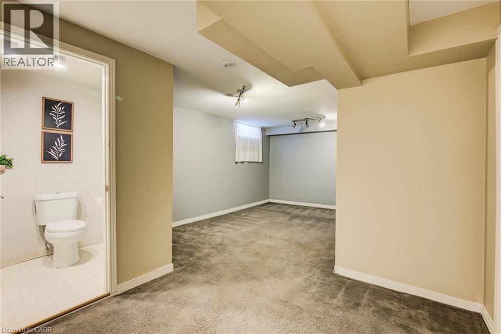 8 Laurelwood Court, Guelph, Ontario  N1G 4E8 - Photo 32 - 40801707