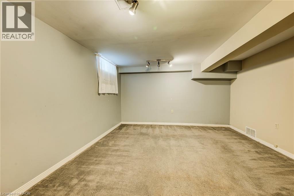 8 Laurelwood Court, Guelph, Ontario  N1G 4E8 - Photo 36 - 40801707