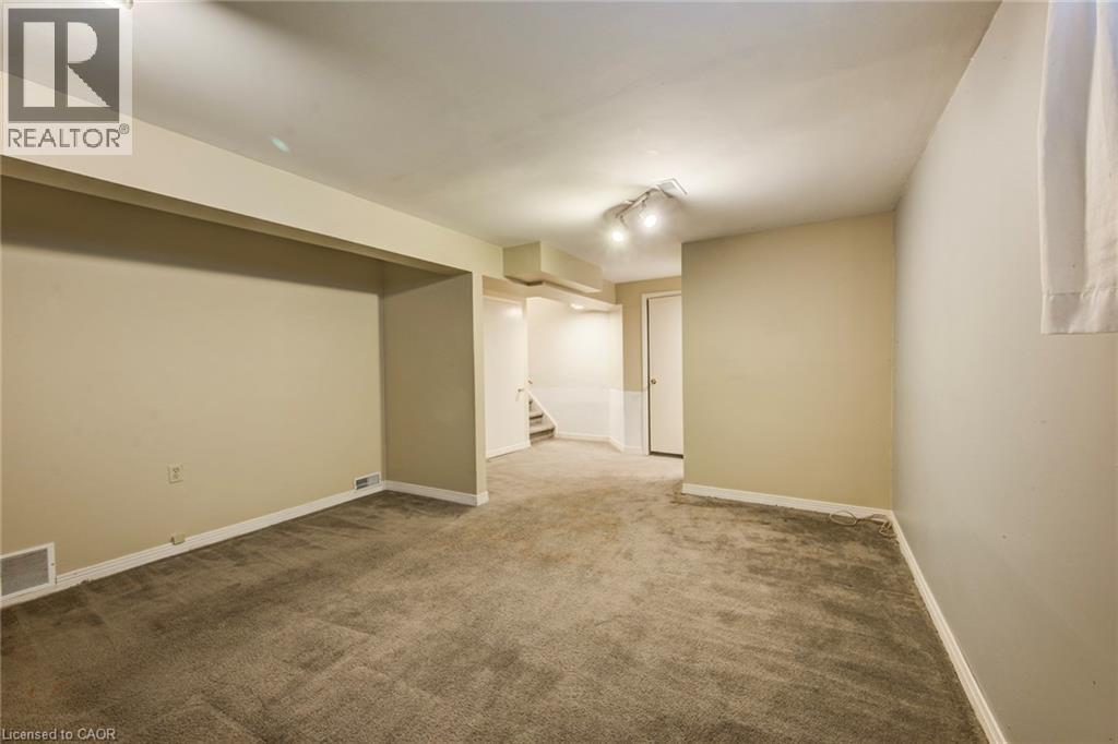 8 Laurelwood Court, Guelph, Ontario  N1G 4E8 - Photo 37 - 40801707