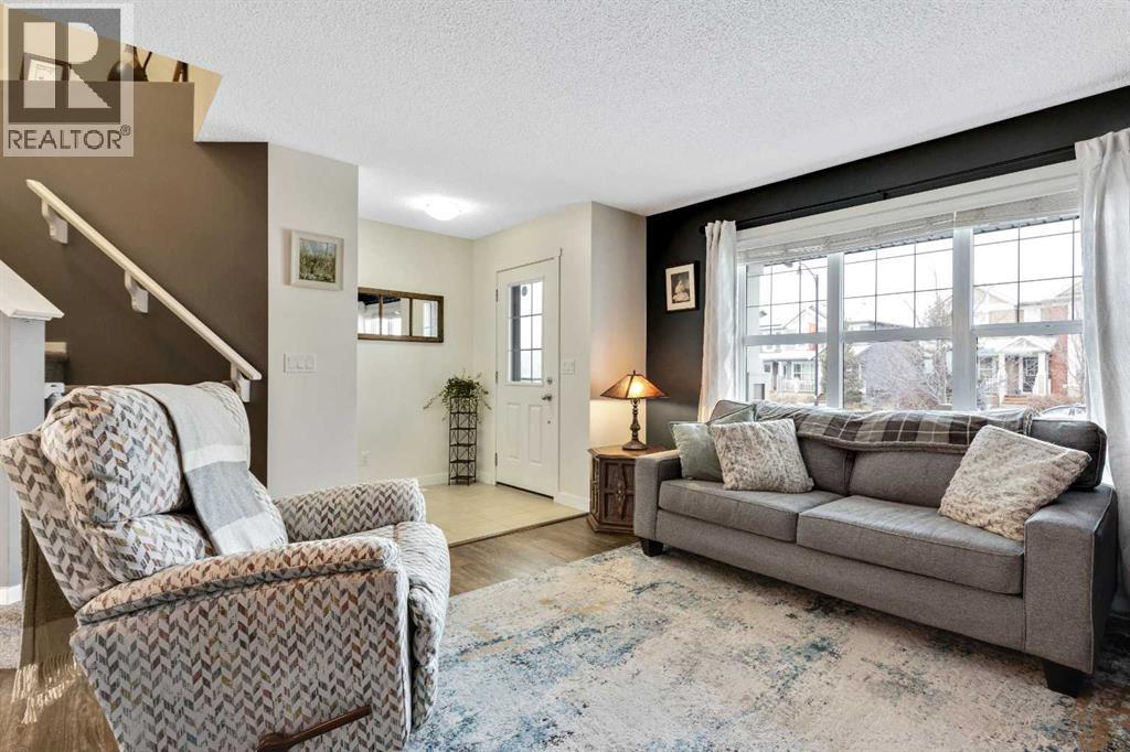 92 Sunvalley Road, Cochrane, Alberta  T4C 0X8 - Photo 2 - A2281365