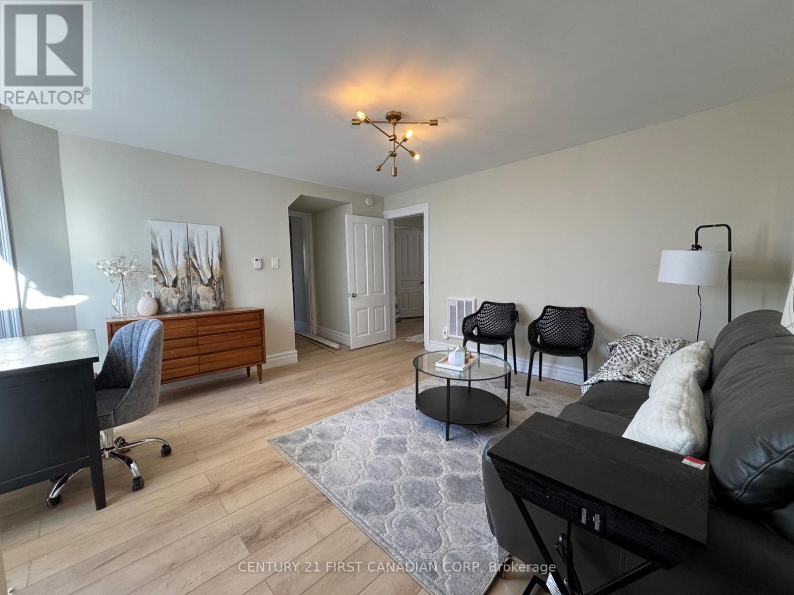 2 - 740 Lorne Avenue, London East, Ontario  N5W 3K6 - Photo 4 - X12741108