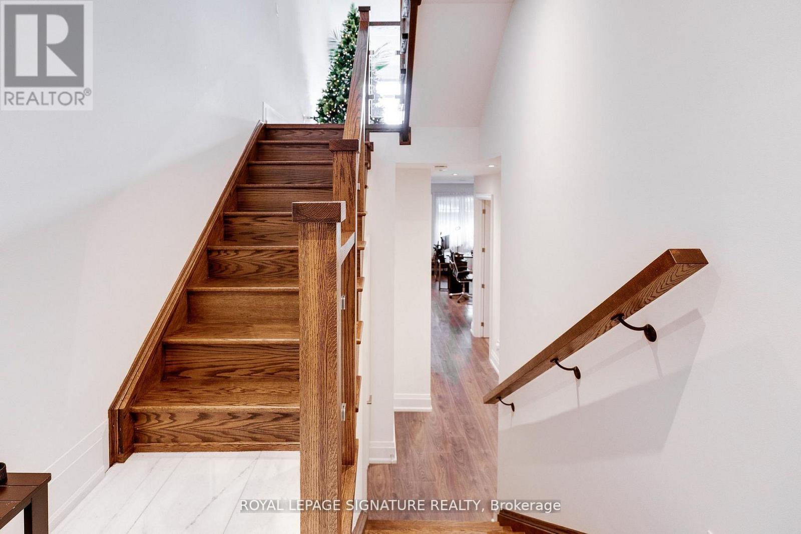 119b Hillside Avenue, Toronto, Ontario  M8V 1T3 - Photo 32 - W12740934