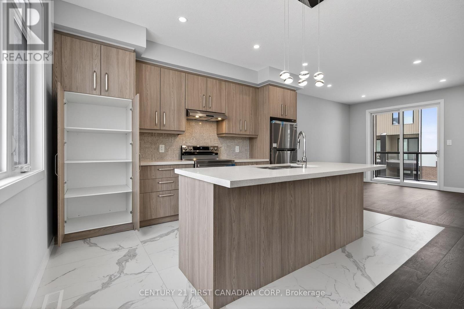 Photo 19 of 47 for 20 - 349 Southdale Road E