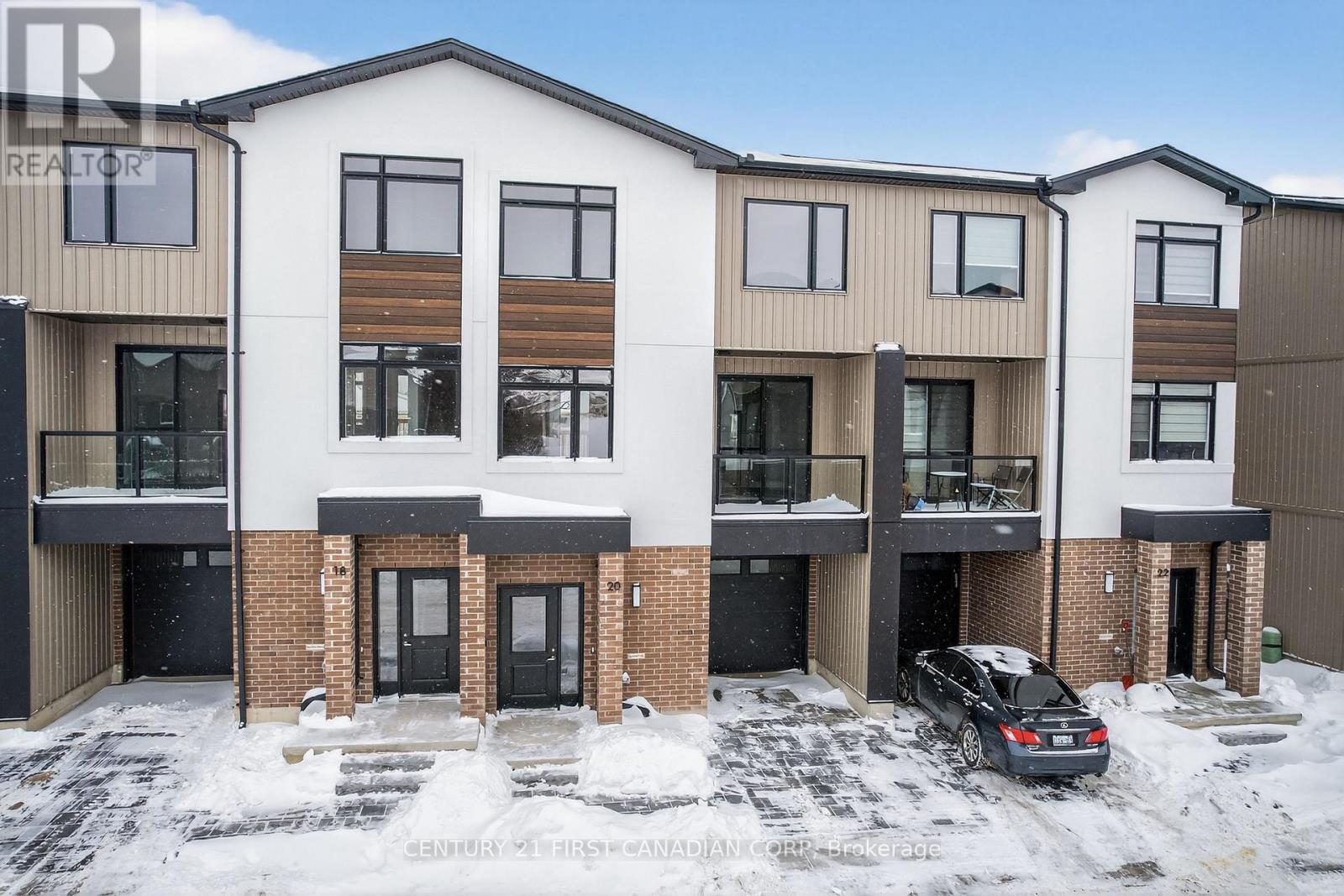 Photo 2 of 47 for 20 - 349 Southdale Road E