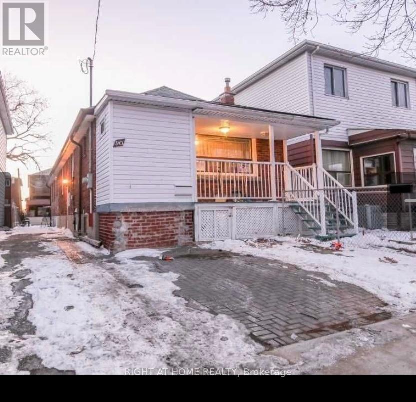 90 Pharmacy Avenue W, Toronto, Ontario  M1L 3E5 - Photo 1 - E12741104