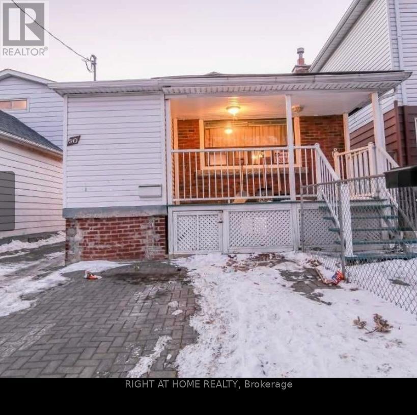 90 Pharmacy Avenue W, Toronto, Ontario  M1L 3E5 - Photo 2 - E12741104