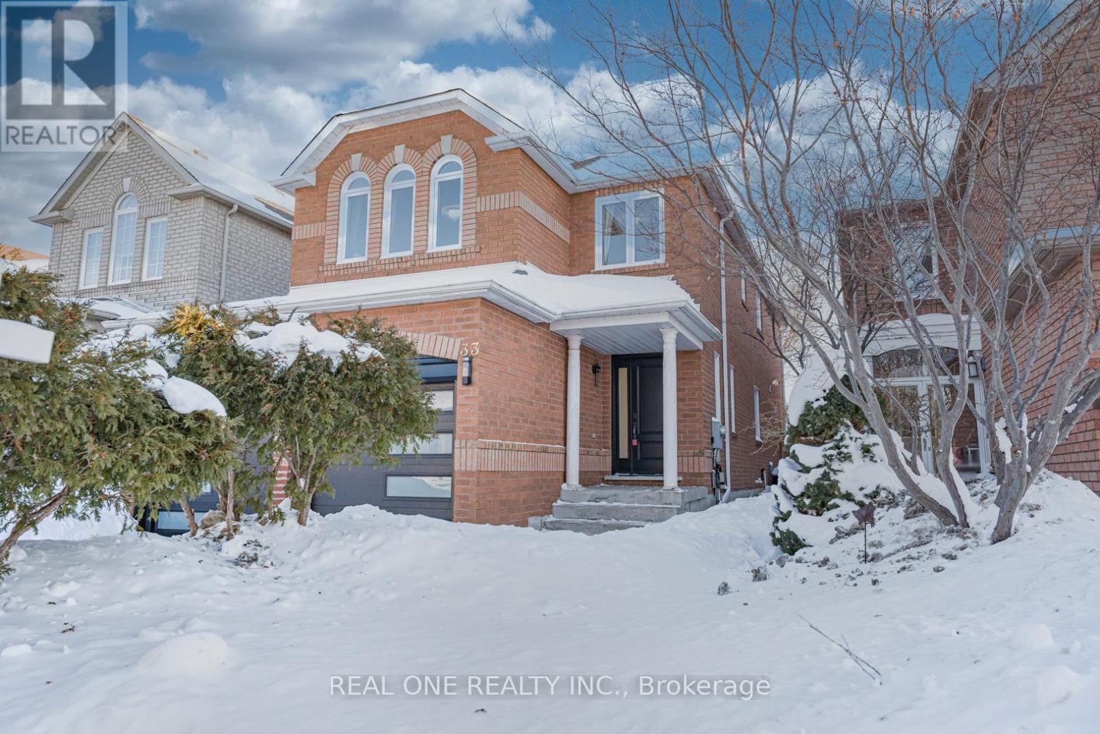 33 Formosa Drive, Richmond Hill, Ontario  L4S 1S6 - Photo 5 - N12741102