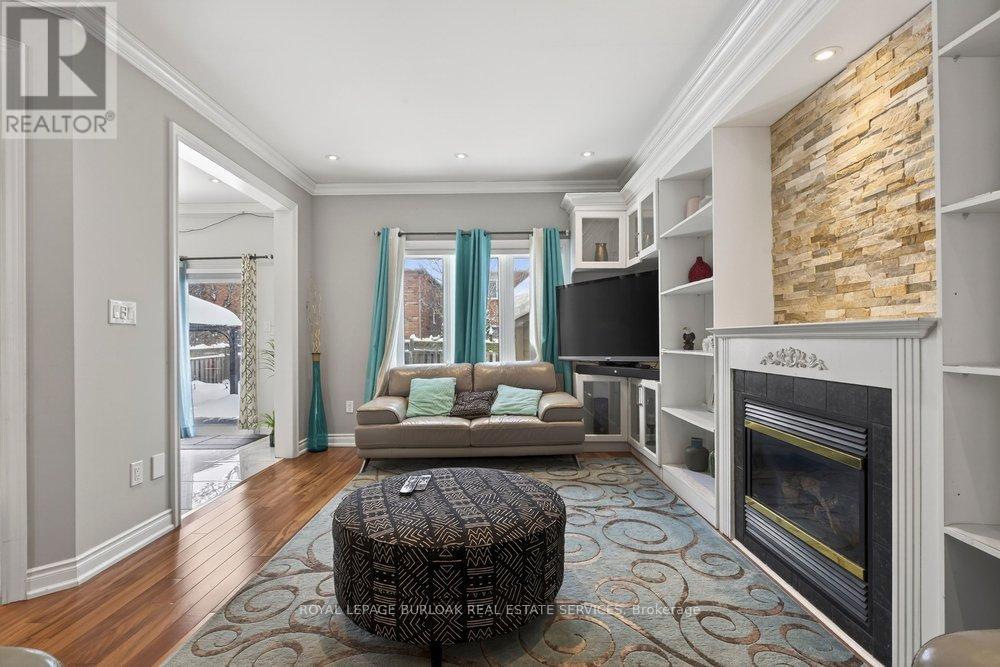 5463 Blue Spruce Avenue, Burlington, Ontario  L7L 7C5 - Photo 11 - W12741110