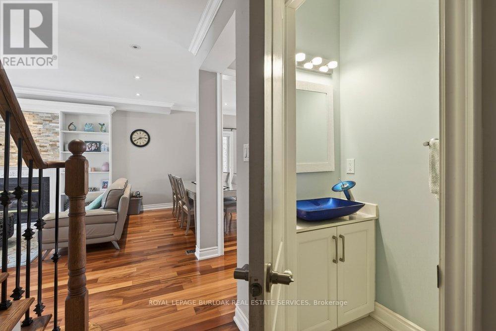 5463 Blue Spruce Avenue, Burlington, Ontario  L7L 7C5 - Photo 19 - W12741110