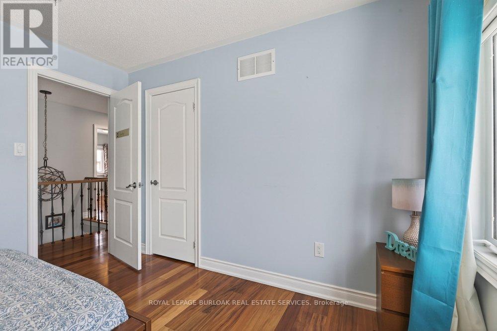 5463 Blue Spruce Avenue, Burlington, Ontario  L7L 7C5 - Photo 31 - W12741110