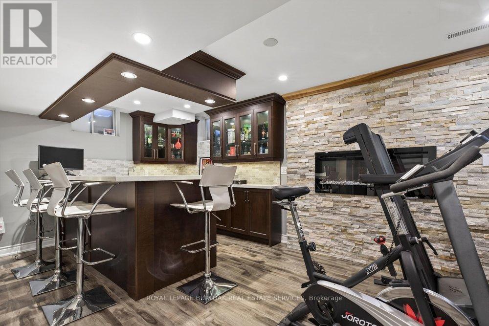 5463 Blue Spruce Avenue, Burlington, Ontario  L7L 7C5 - Photo 35 - W12741110