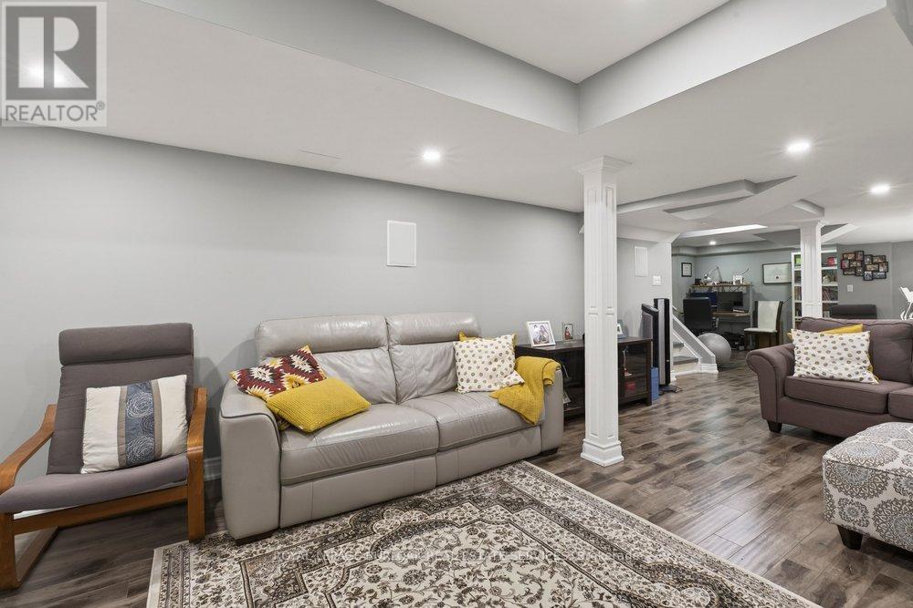 5463 Blue Spruce Avenue, Burlington, Ontario  L7L 7C5 - Photo 37 - W12741110