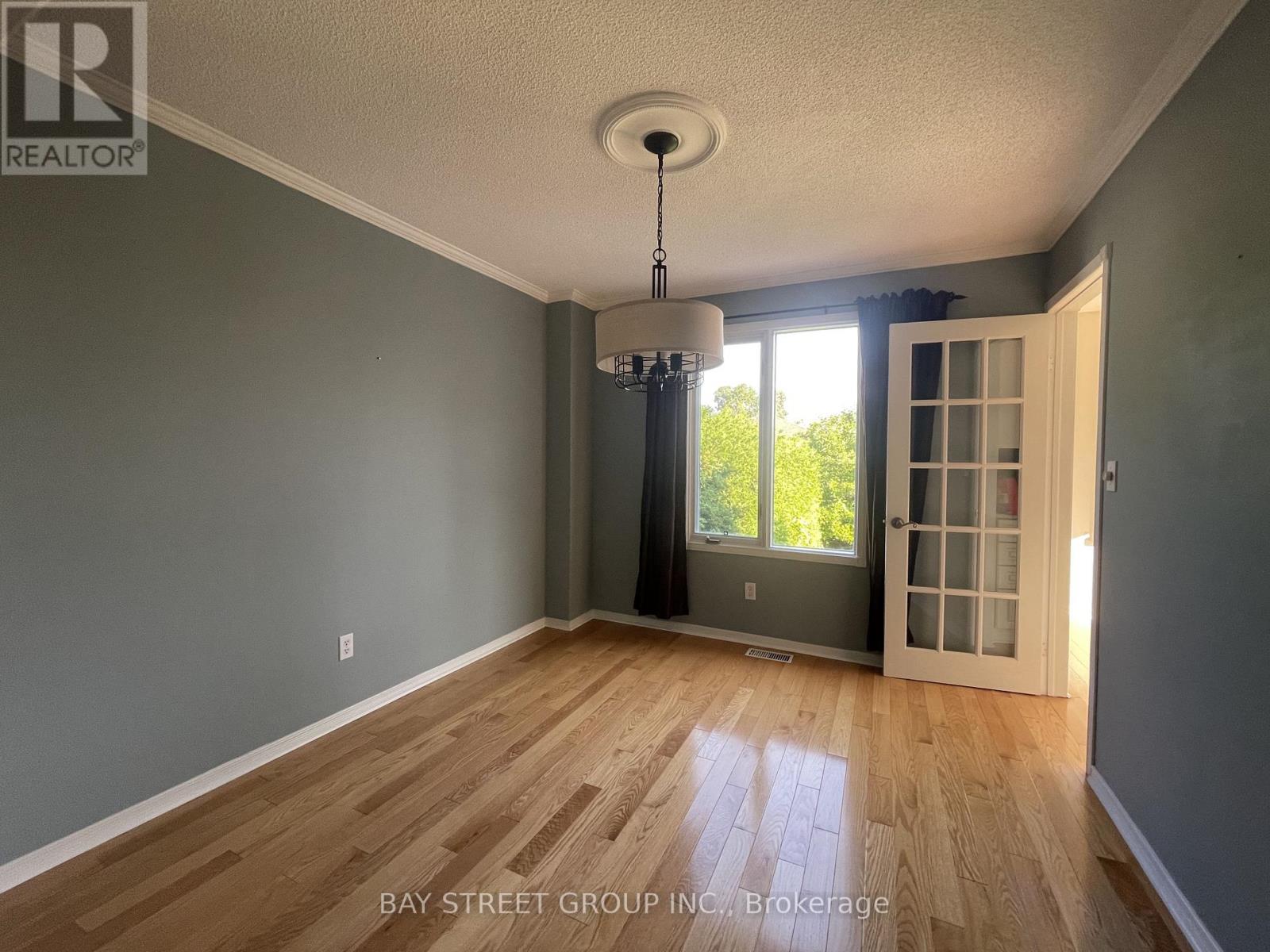 551 Sackville Crescent, Kingston, Ontario  K7M 8W3 - Photo 2 - X12741116