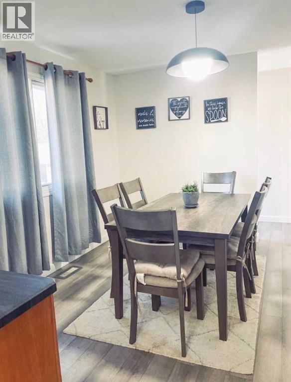 809 8 Street, Fox Creek, Alberta  T0H 1P0 - Photo 4 - A2281575