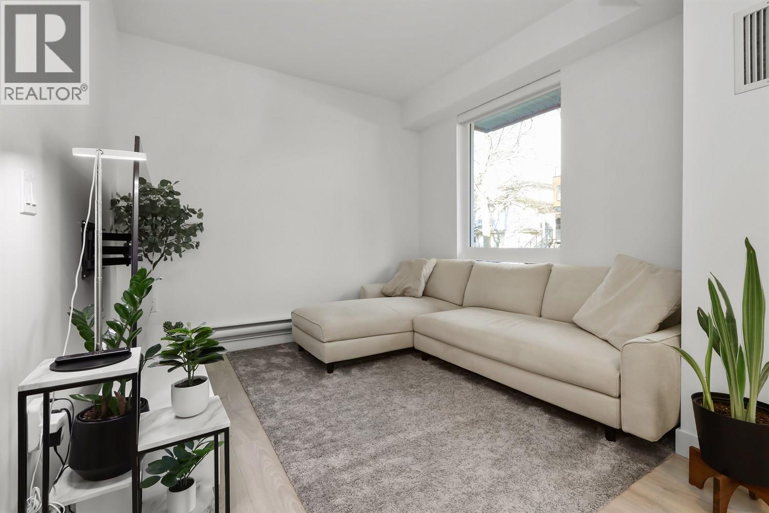 101 2688 Duke Street, Vancouver, British Columbia  V5R 4S9 - Photo 2 - R3084596