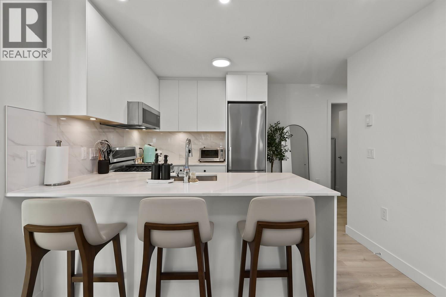 101 2688 Duke Street, Vancouver, British Columbia  V5R 4S9 - Photo 6 - R3084596