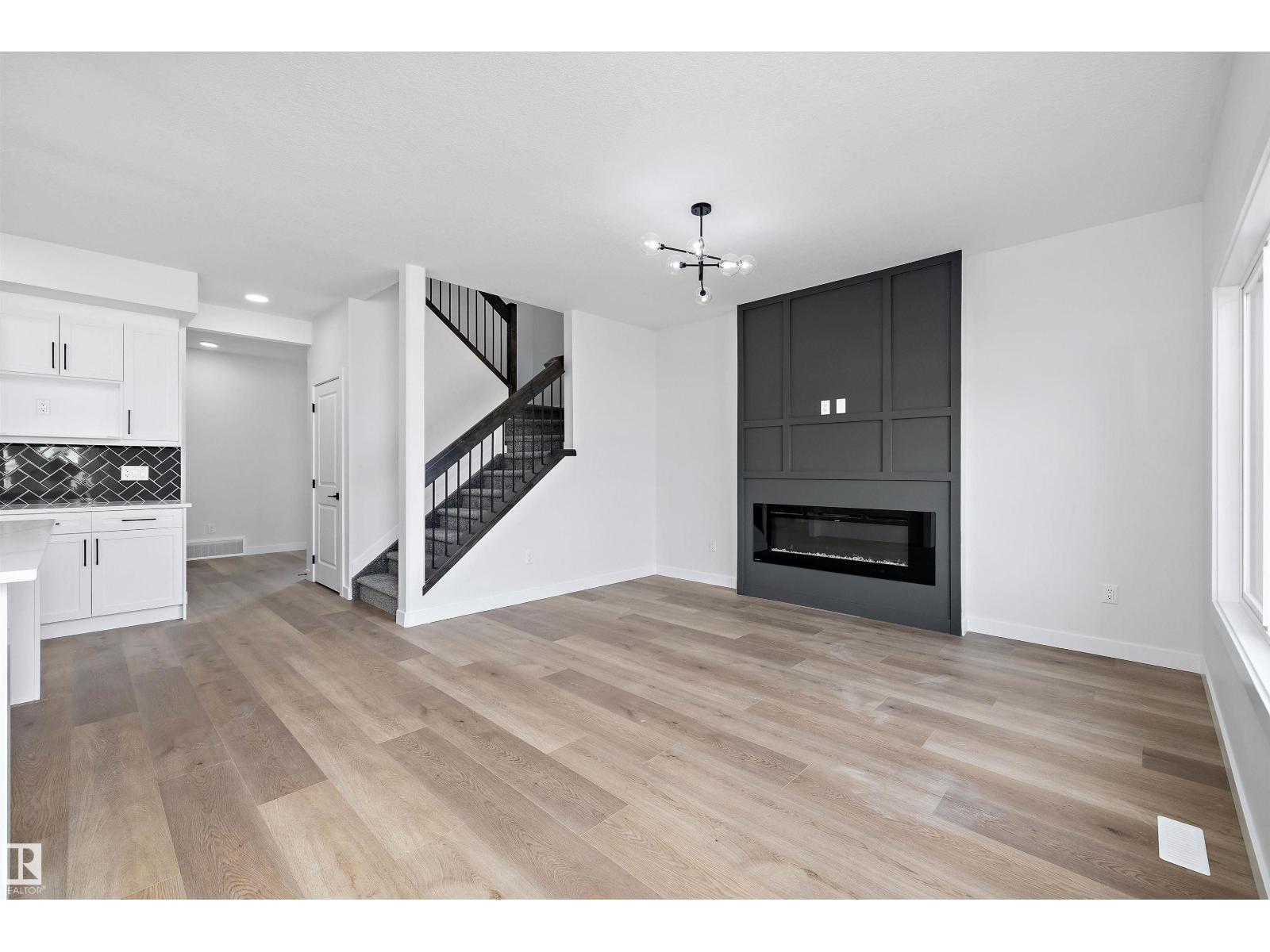 38 Cannes Cv, St. Albert, Alberta  T8T 2C6 - Photo 3 - E4471546