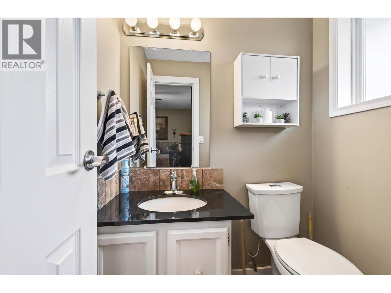 543 Desmond Street, Kamloops, British Columbia  V2B 5J9 - Photo 21 - 10374055