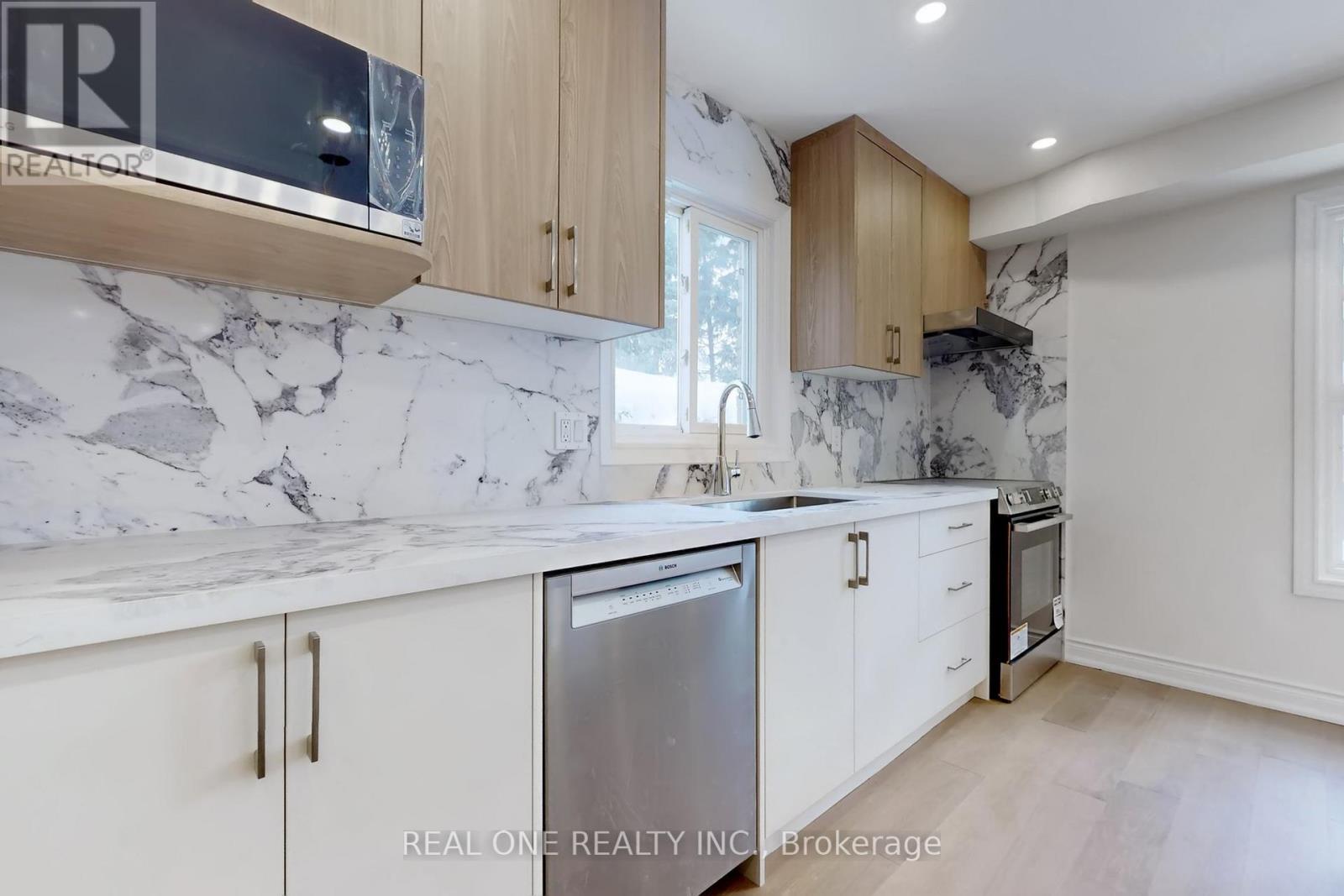 86 Breckonwood Crescent, Markham, Ontario  L3T 5E8 - Photo 11 - N12741120