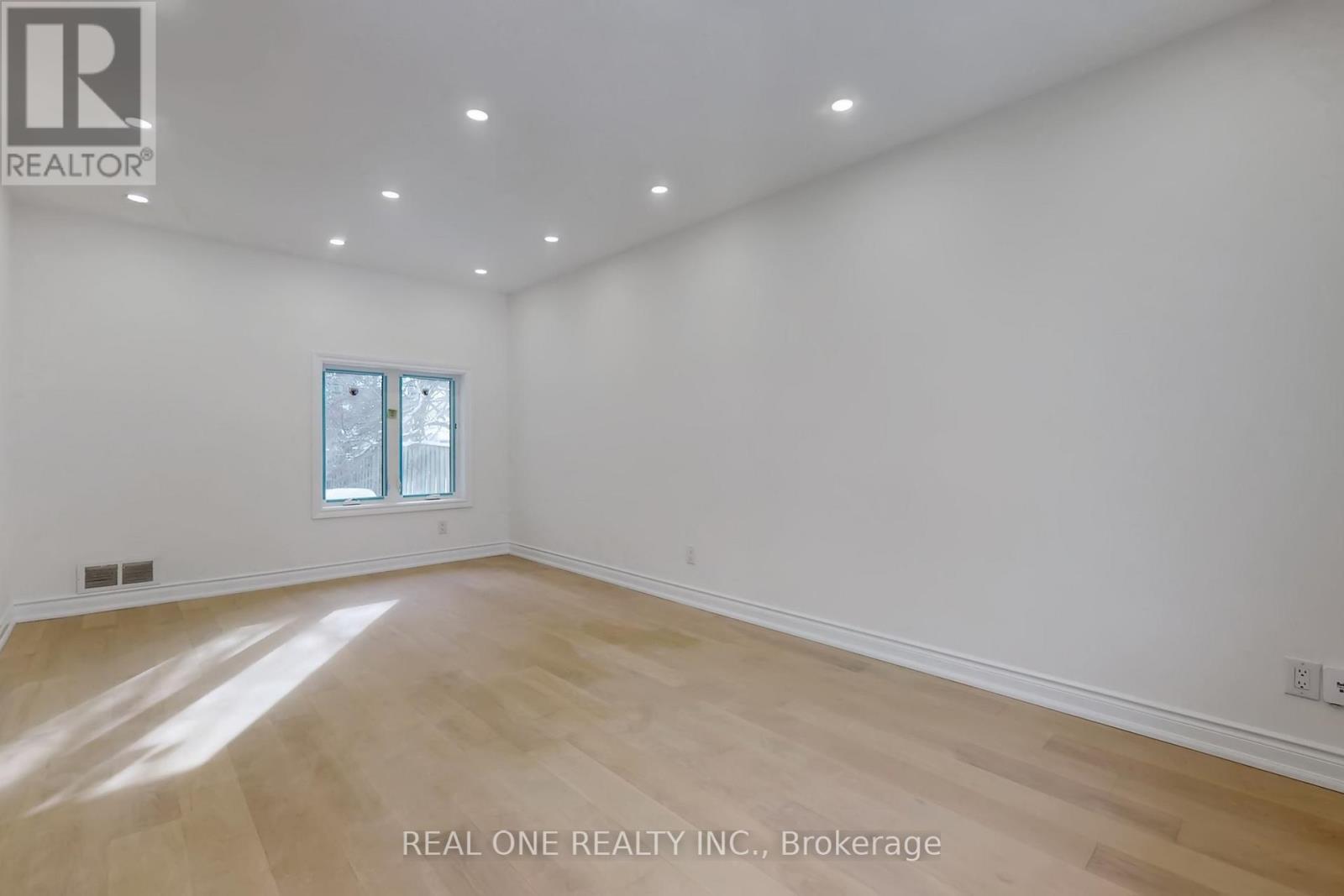 86 Breckonwood Crescent, Markham, Ontario  L3T 5E8 - Photo 6 - N12741120