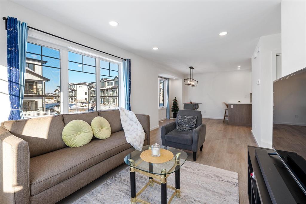 608 50 Morning Star Lane, Winnipeg, Manitoba  R3K 0V8 - Photo 3 - 202601753