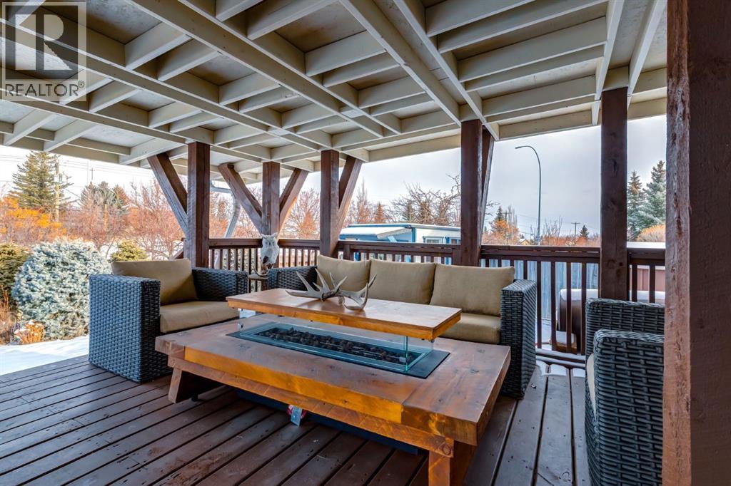 327 Millview Place Sw, Calgary, Alberta  T2Y 2X6 - Photo 4 - A2282738