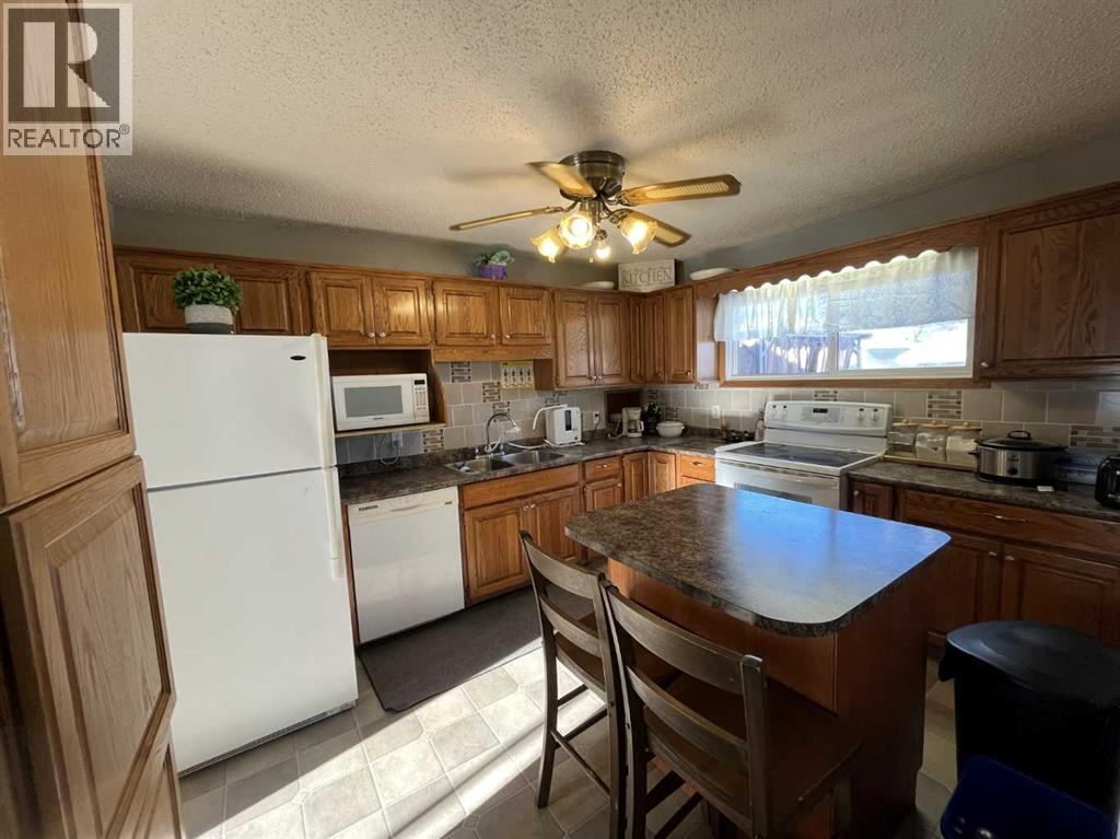 4915 57 Avenue, Taber, Alberta  T1G 1E5 - Photo 5 - A2273339