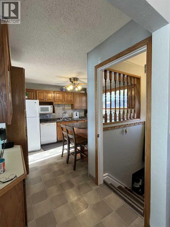 4915 57 Avenue, Taber, Alberta  T1G 1E5 - Photo 6 - A2273339