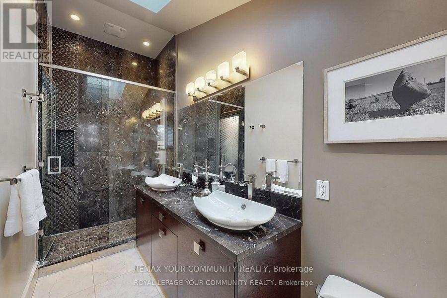 25 Alderdale Court, Toronto, Ontario  M3B 2H8 - Photo 11 - C12741140