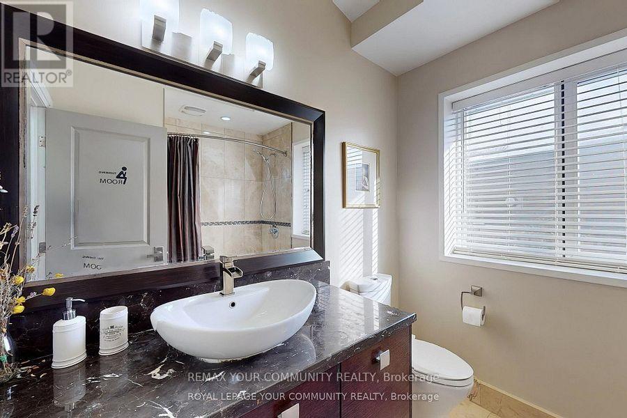 25 Alderdale Court, Toronto, Ontario  M3B 2H8 - Photo 13 - C12741140