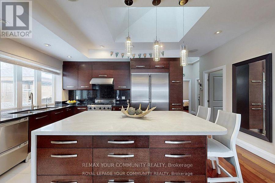 25 Alderdale Court, Toronto, Ontario  M3B 2H8 - Photo 7 - C12741140