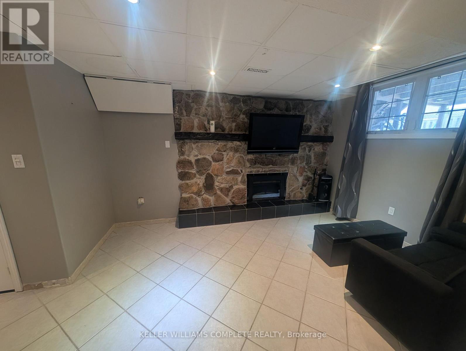 30 Merton Road, Brampton, Ontario  L6V 2V6 - Photo 5 - W12741136