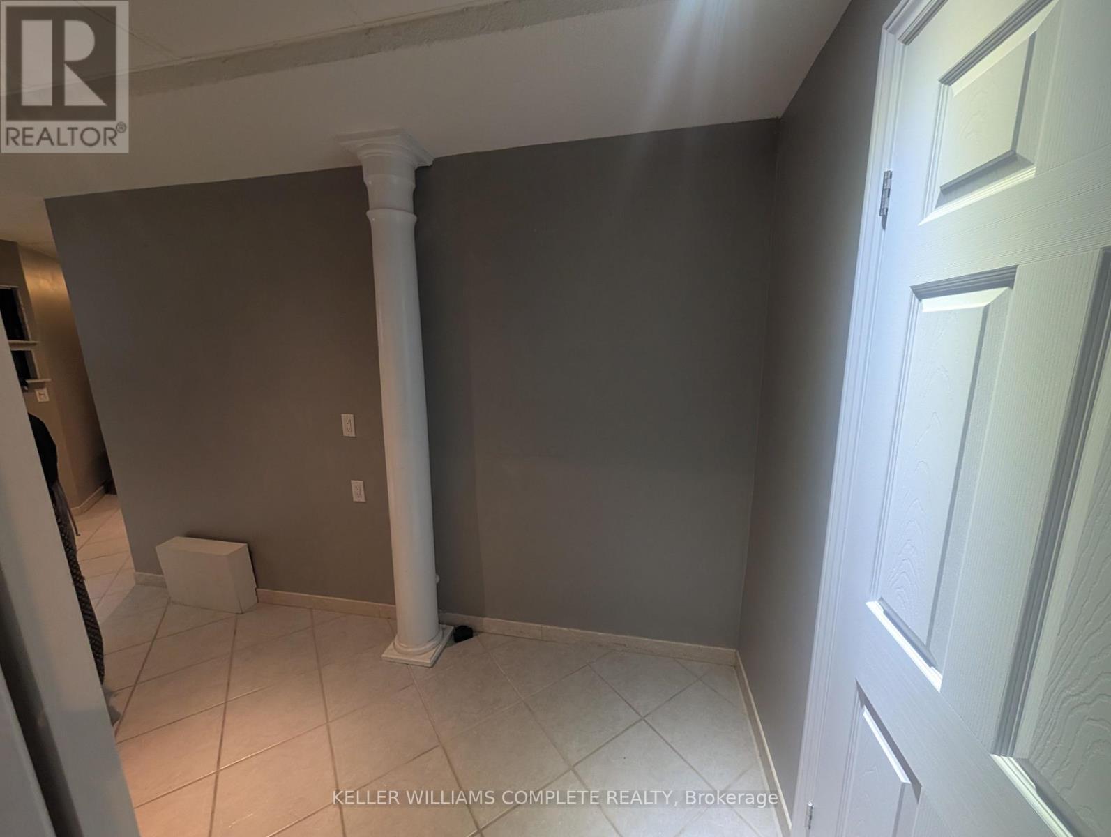 30 Merton Road, Brampton, Ontario  L6V 2V6 - Photo 7 - W12741136