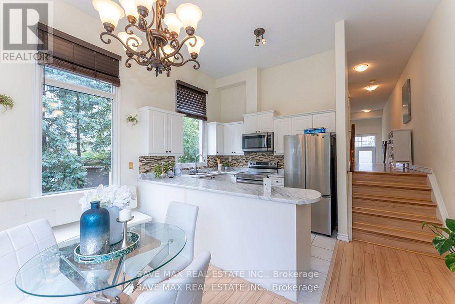 25 - 840 Dundas Street W, Mississauga, Ontario  L5C 1C2 - Photo 11 - W12741166