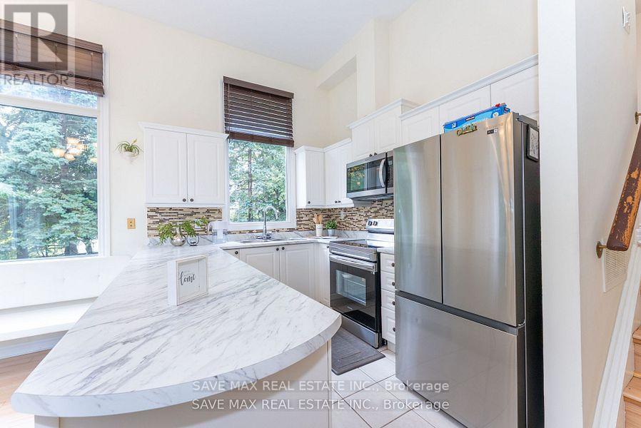 25 - 840 Dundas Street W, Mississauga, Ontario  L5C 1C2 - Photo 13 - W12741166