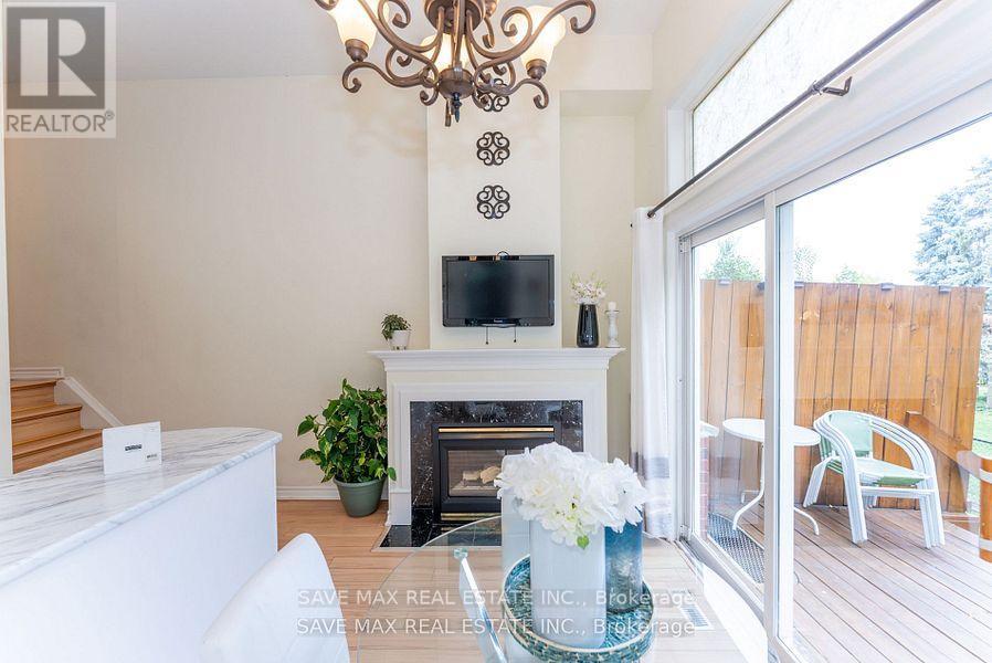 25 - 840 Dundas Street W, Mississauga, Ontario  L5C 1C2 - Photo 9 - W12741166