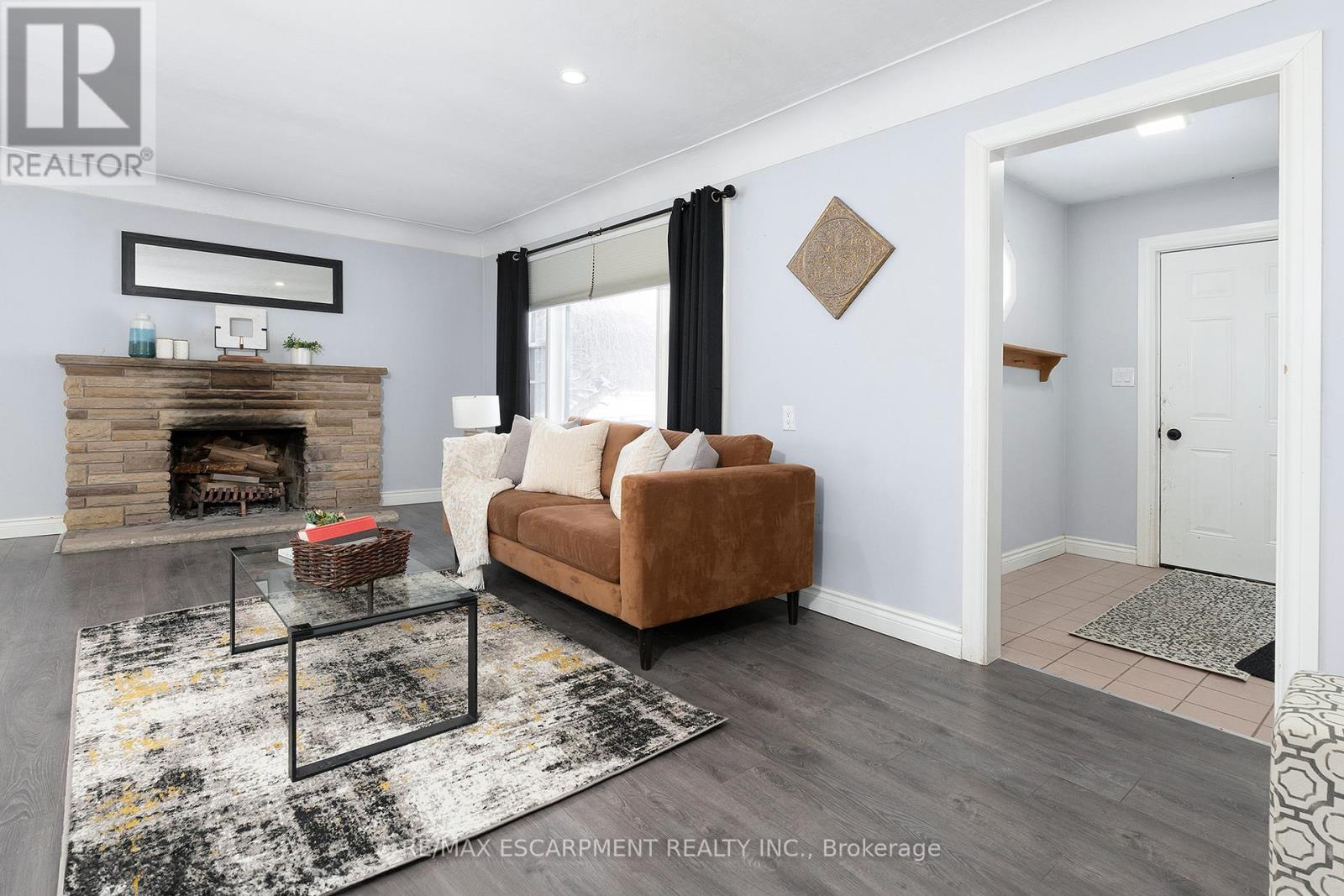 2448 Wilson Street W, Hamilton, Ontario  L0R 1R0 - Photo 4 - X12741158