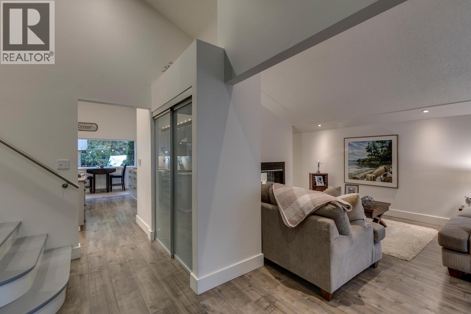 19610 117a Avenue, Pitt Meadows, British Columbia  V3Y 1R8 - Photo 3 - R3084320