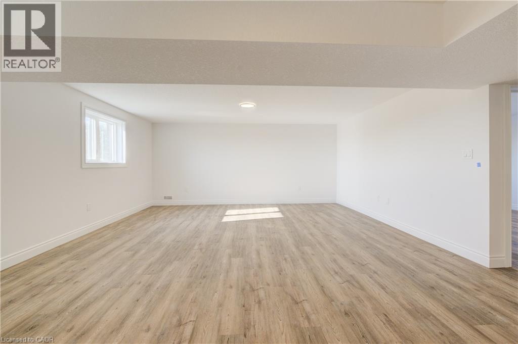 117 Thackeray Way, Harriston, Ontario  N0G 1Z0 - Photo 33 - 40716813