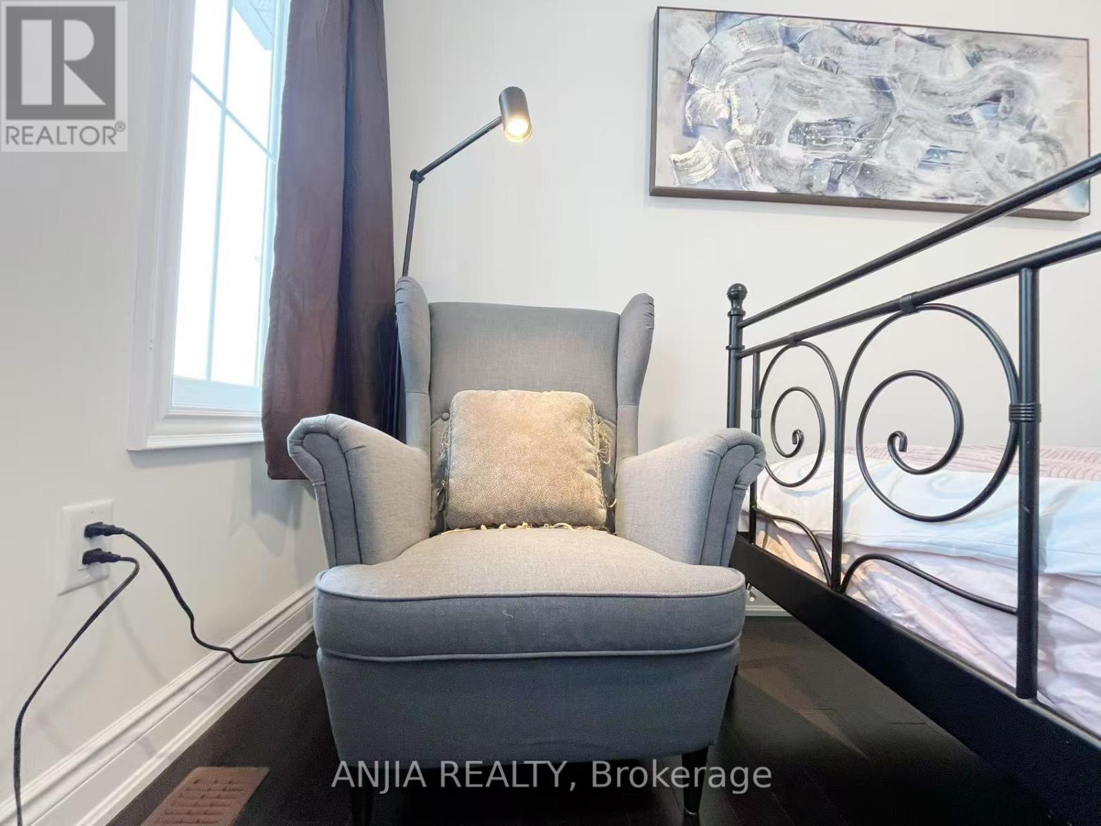 199 Canyon Hill Ave Street, Richmond Hill, Ontario  L4C 0R4 - Photo 11 - N12741176