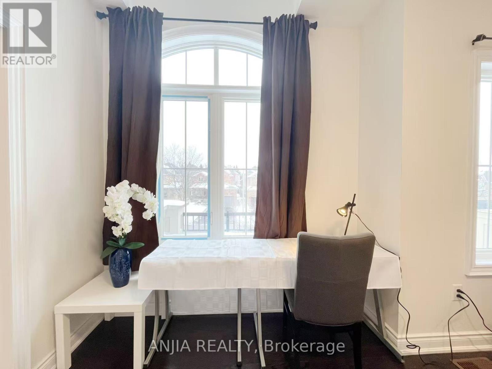 199 Canyon Hill Ave Street, Richmond Hill, Ontario  L4C 0R4 - Photo 14 - N12741176