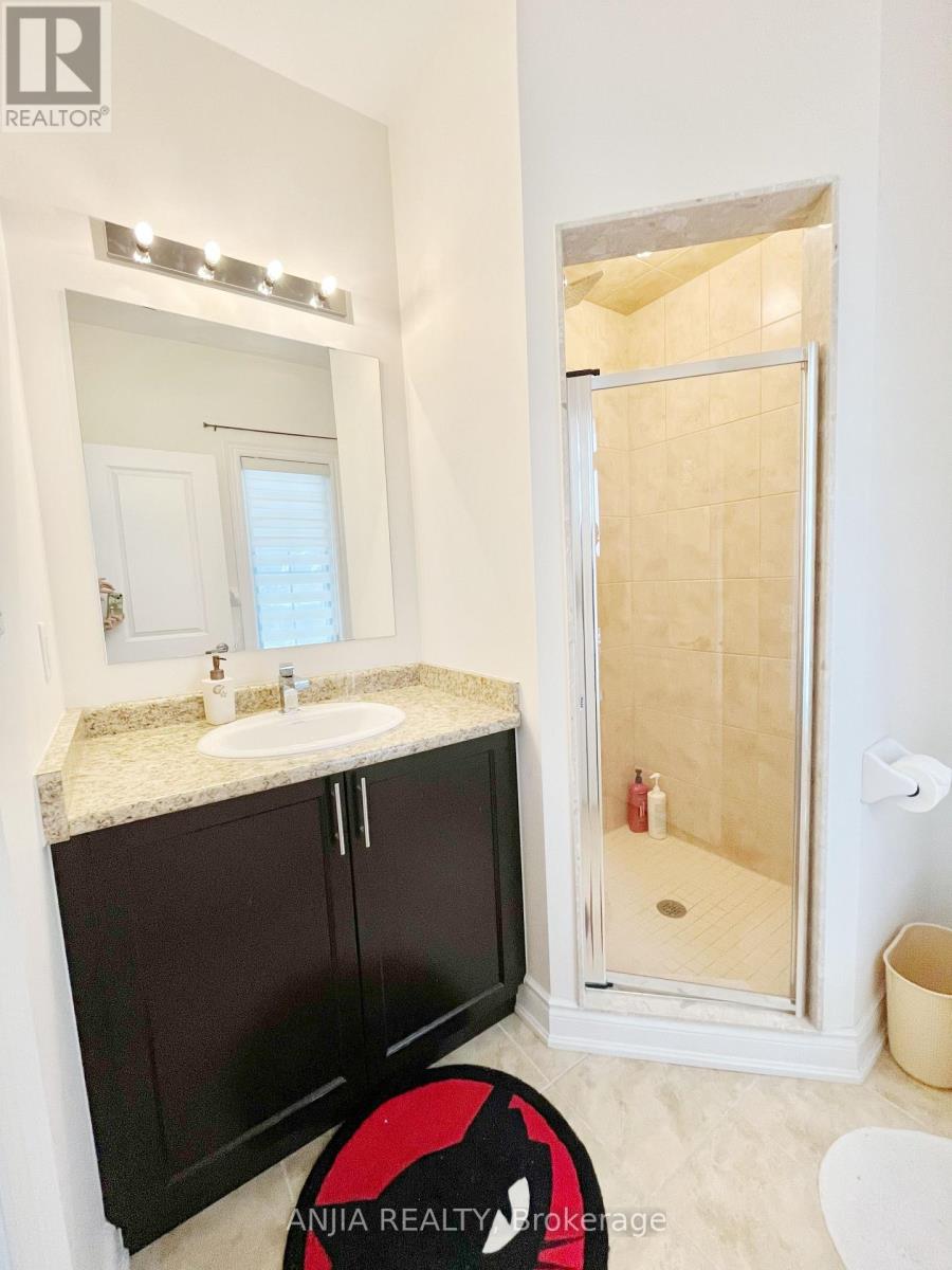 199 Canyon Hill Ave Street, Richmond Hill, Ontario  L4C 0R4 - Photo 16 - N12741176