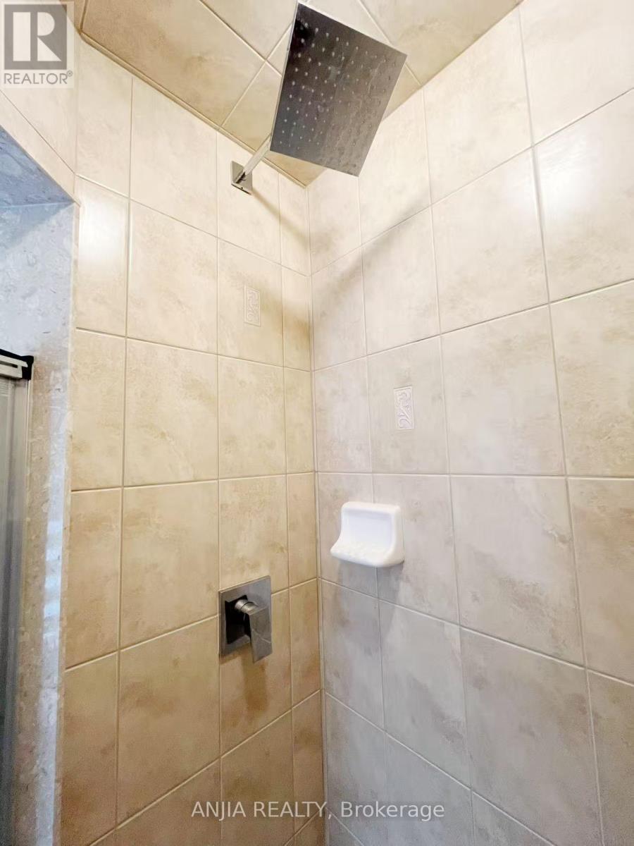 199 Canyon Hill Ave Street, Richmond Hill, Ontario  L4C 0R4 - Photo 18 - N12741176