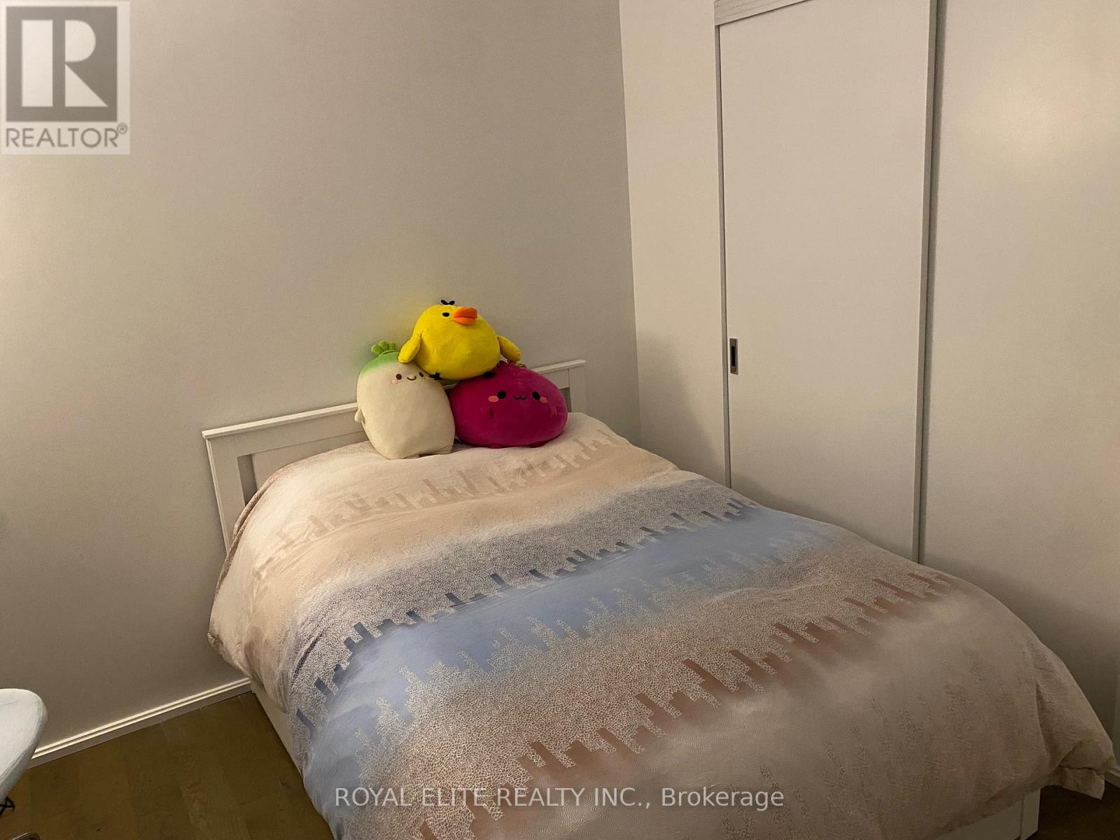 907 - 8 Charlotte Street, Toronto, Ontario  M5V 0K4 - Photo 3 - C12741192