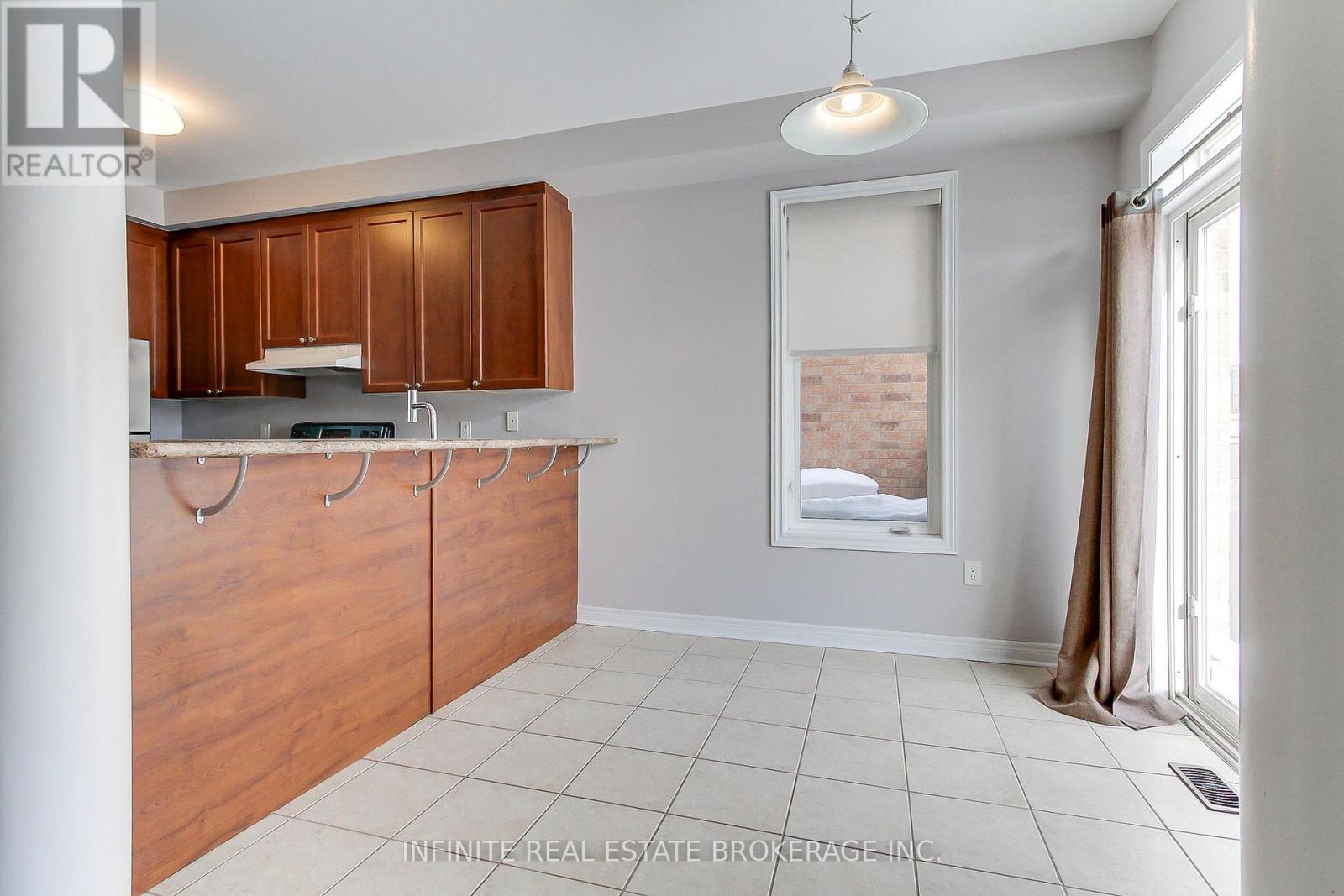 3699 Bloomington Crescent, Mississauga, Ontario  L5M 0A2 - Photo 13 - W12741182