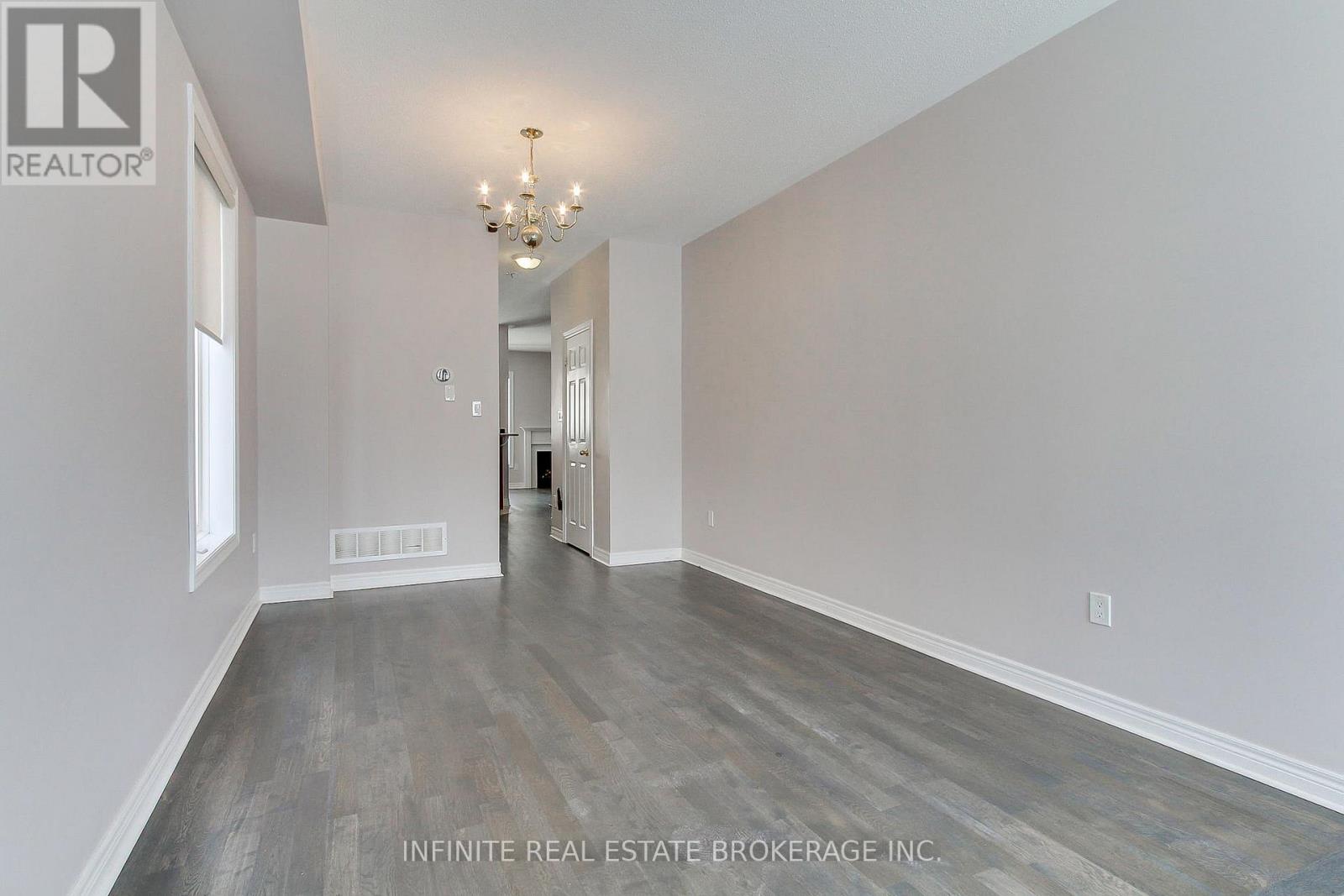 3699 Bloomington Crescent, Mississauga, Ontario  L5M 0A2 - Photo 9 - W12741182