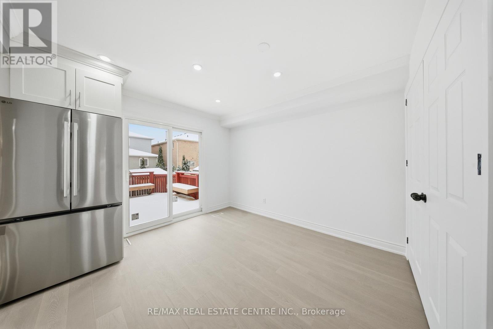 3316 Lady Slipper Court, Mississauga, Ontario  L5N 6A9 - Photo 14 - W12741200