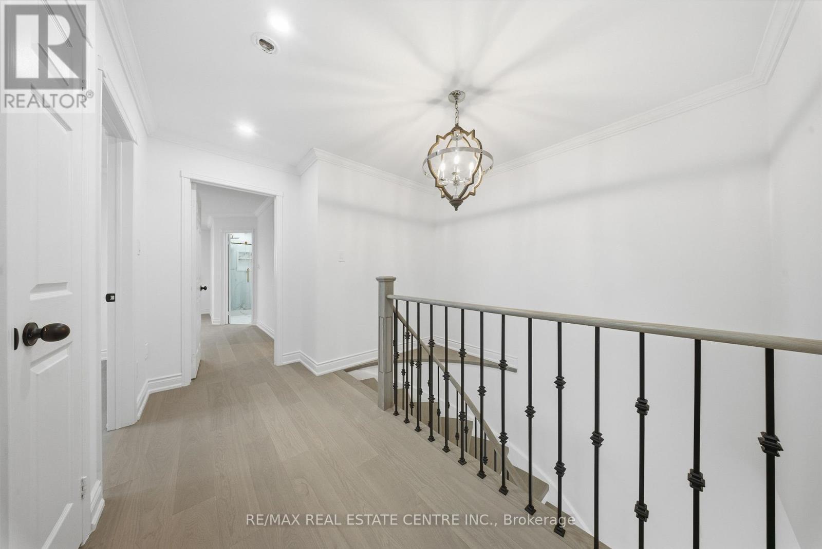 3316 Lady Slipper Court, Mississauga, Ontario  L5N 6A9 - Photo 19 - W12741200