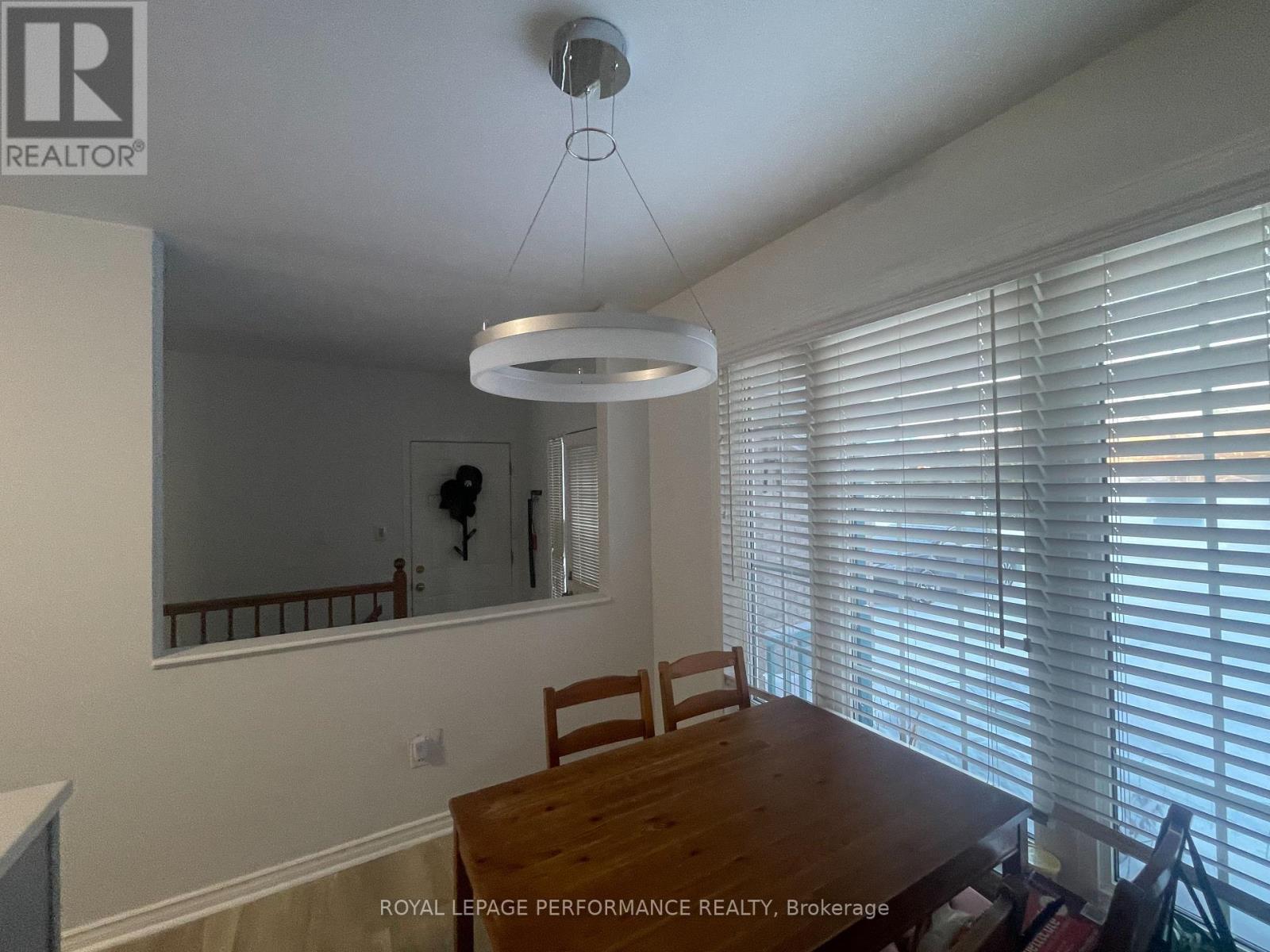 106 Mosswood Court W, Ottawa, Ontario  K1V 0N6 - Photo 4 - X12734490