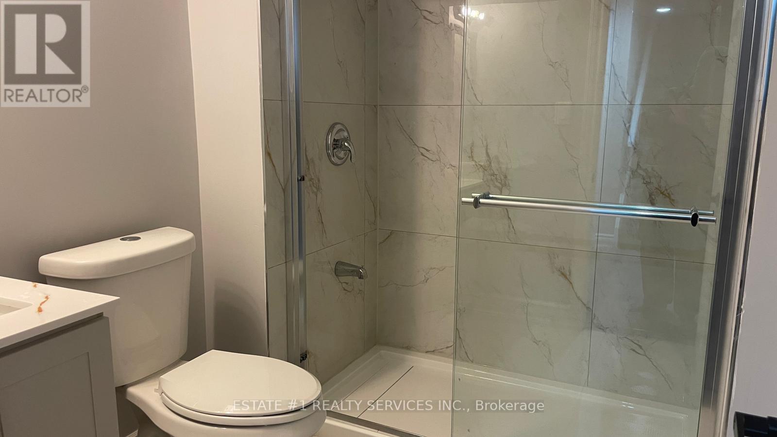 42 Napanee Street, Brampton (Westgate), Ontario  L6X 4Y4 - Photo 6 - W12693946